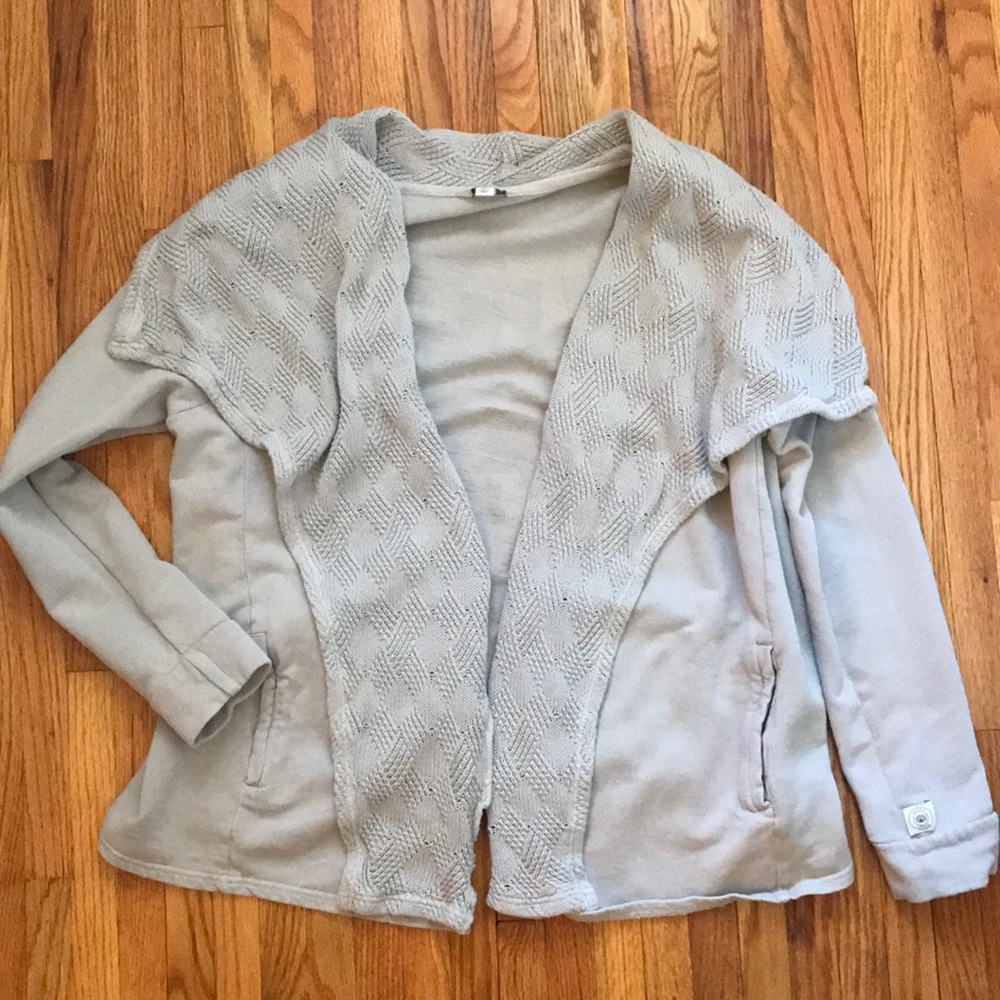 Lucky brand Lotus gray sweatshirt.